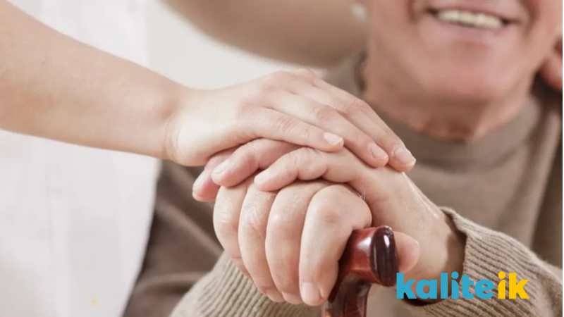 Evde Yaşlı Bakımına Uygun Evi Nasıl Düzenlemelisiniz?